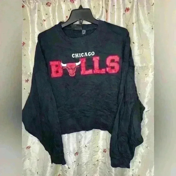 Women’s Chicago Bulls crop top - Picture 1 of 3